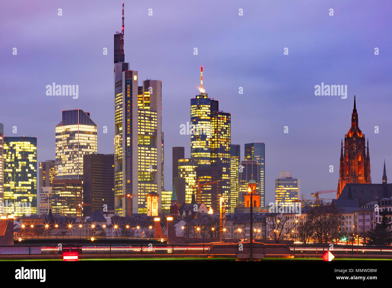 Nacht Frankfurt Am Main, Deutschland Stockfoto