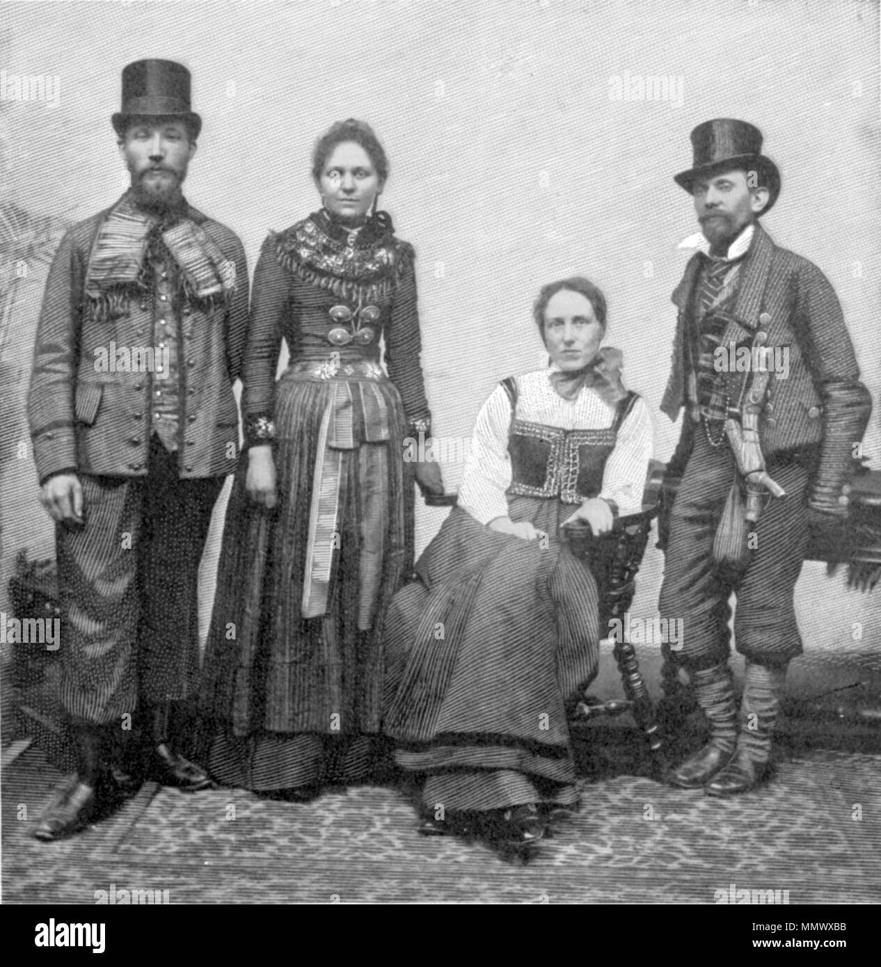 . Dansk: På Amager bevarede Mann folkedragten højt op Tiden, fordi det var einheitliche grønhandlernes. Dels fordi Folk talte en Schlacken Hollandsk indbyrdes. Englisch: Auf der Insel Amager erhalten, wenn die Menschen verkleiden sich höchste Zeit, denn das war die Uniform ein gemüsehändler. Teils, weil die Leute sprachen eine Art niederländische sich. . 1911. Diese Datei fehlt, Informationen zum Autor. Dänische Kostüme 1911 Stockfoto