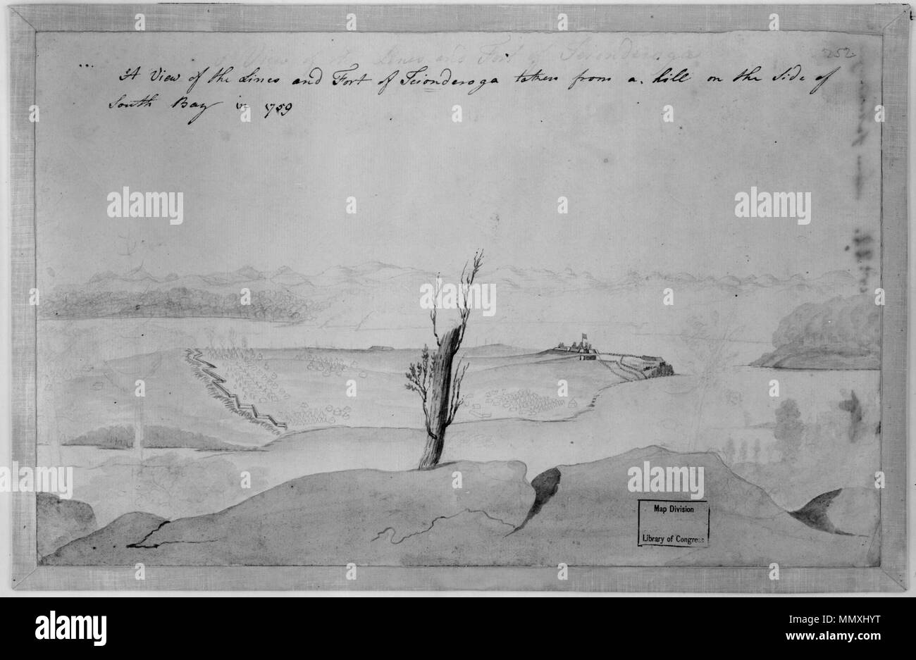 . Englisch: Ein Blick auf die Zeilen und Fort von Tcionderoga [z. B. Ticonderoga] von einem Hügel auf der Seite von South Bay im Jahr 1759. Topographische Zeichnung zeigt Fort Ticonderoga, aus dem Süden der Bucht des Lake Champlain im Staat New York während des Franzosen- und Indianerkrieg gezeichnet. Die Zelte sind mit Bleistift markieren militärischen Encampment in. REPOSITORY: Bibliothek des Kongresses Drucke und Fotografien Abteilung Washington, D.C. 20540 USA. . 1759. Unbekannte Fort Ticonderoga 1759 Stockfoto