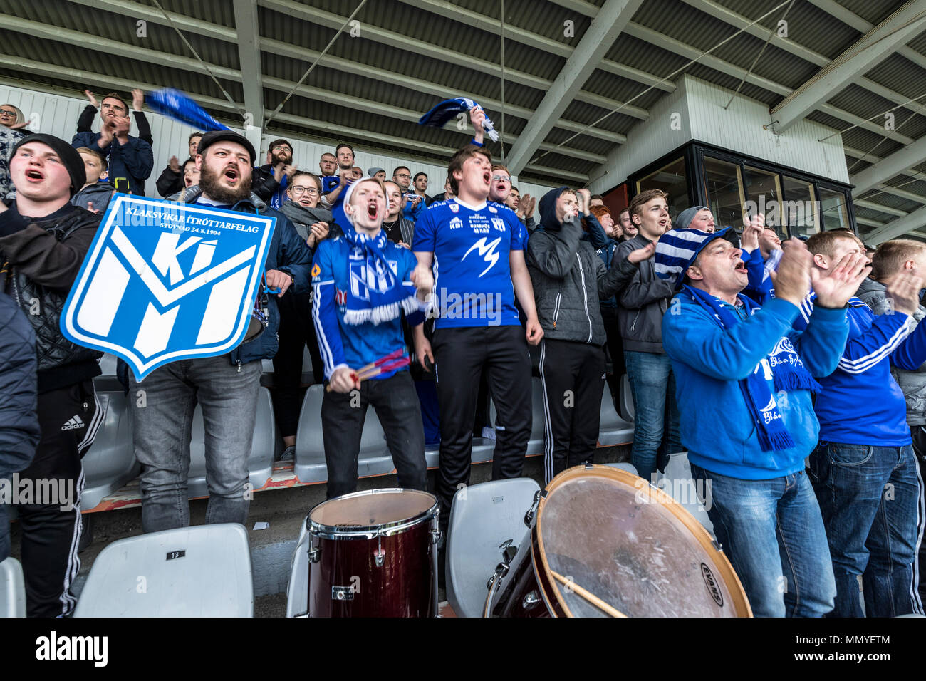 Anhänger der Klaksvik Team im Fußball-Stadion, Torshavn, Streymoy Island, Färöer Inseln Stockfoto