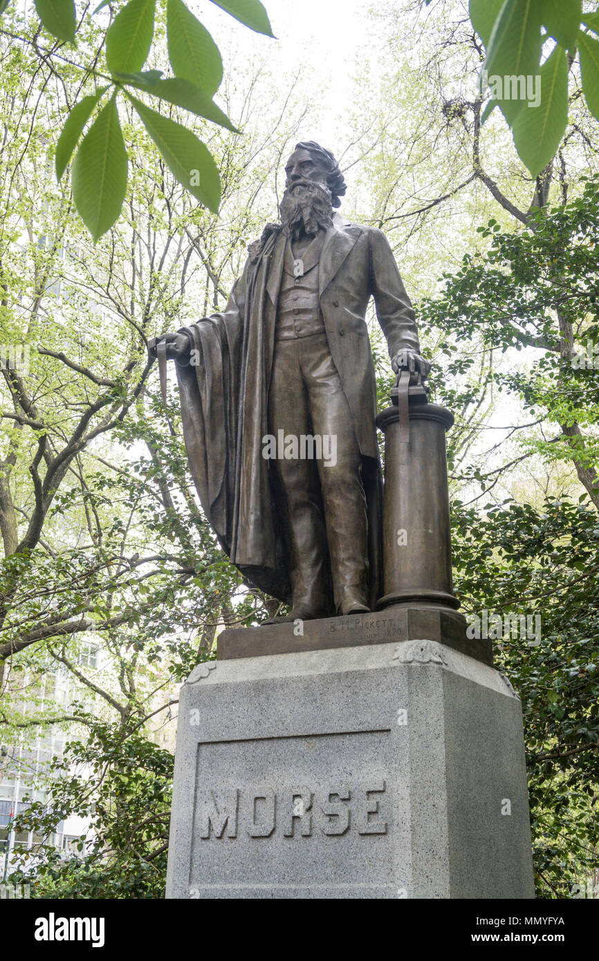 Samuel F.B.Morse Statue liegt im Central Park auf der Erfinder Tor, NYC, USA Stockfoto