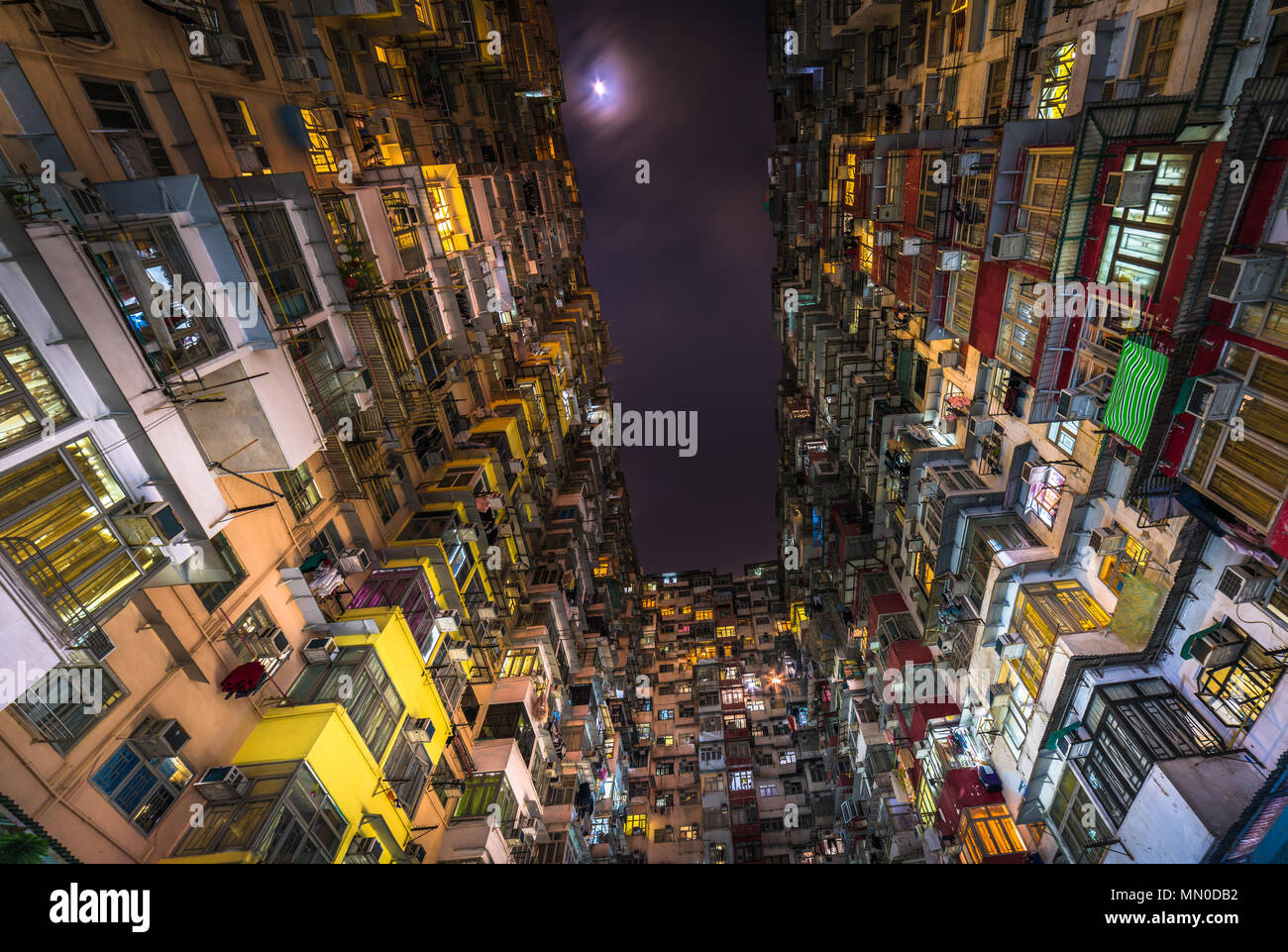 Wohnhaus in Hongkong überfüllt Stockfoto