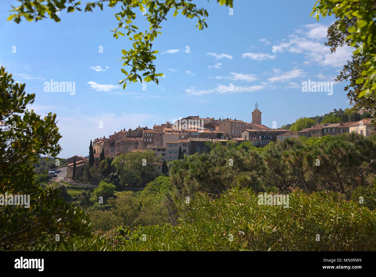 Das idyllische Dorf Ramatuelle, nahe gelegenen Dorf von Saint Tropez, Cote d'Azur, Départements Var, Provence-Alpes-Côte d'Azur, Südfrankreich, Frankreich, Europa Stockfoto