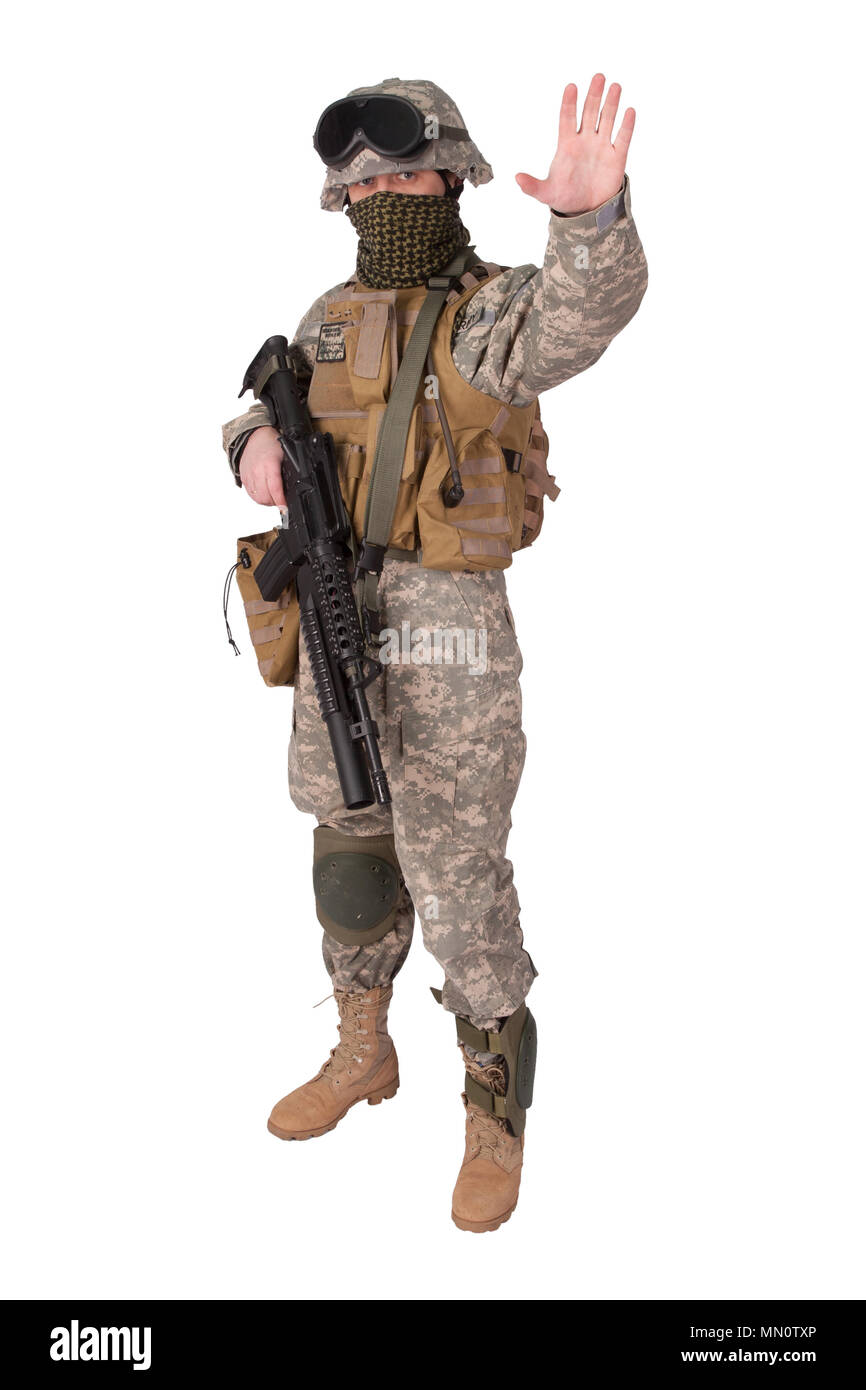 US-Soldat mit Sturmgewehr auf weißem Hintergrund Stockfoto