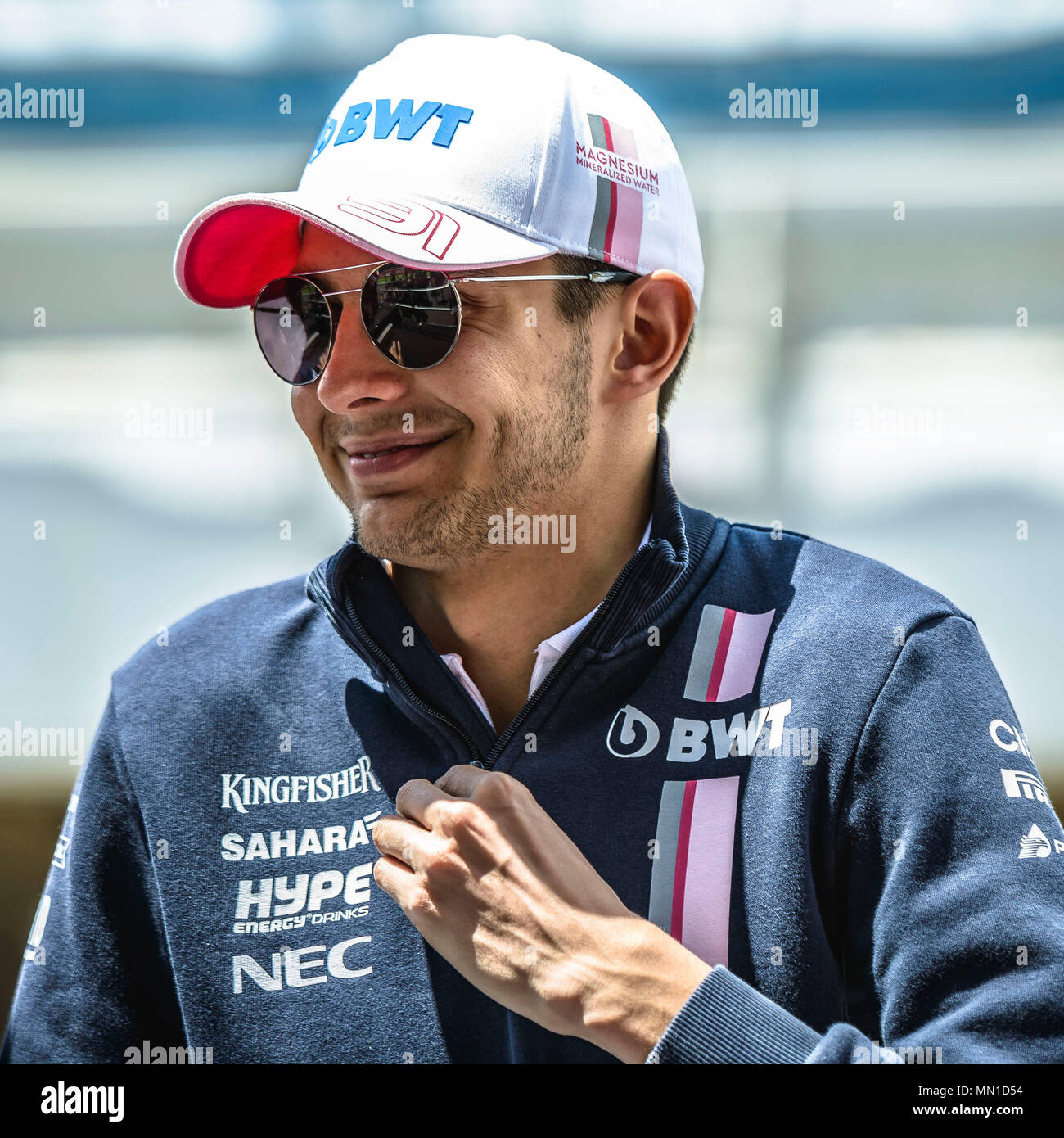 Barcelona, Spanien. 13. Mai, 2018: ESTEBAN OCON (FRA), Force India, in die Menge vor der Spanischen GP am Circuit de Catalunya in Barcelona - Credit: Matthias Oesterle/Alamy Leben Nachrichten vorgestellt Stockfoto