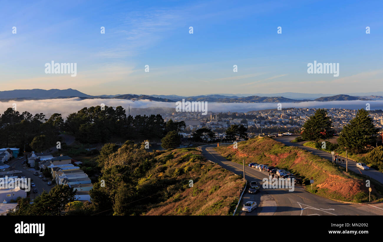 Schöne Luftaufnahme von der berühmten Twin Peak bei San Francsico Stockfoto