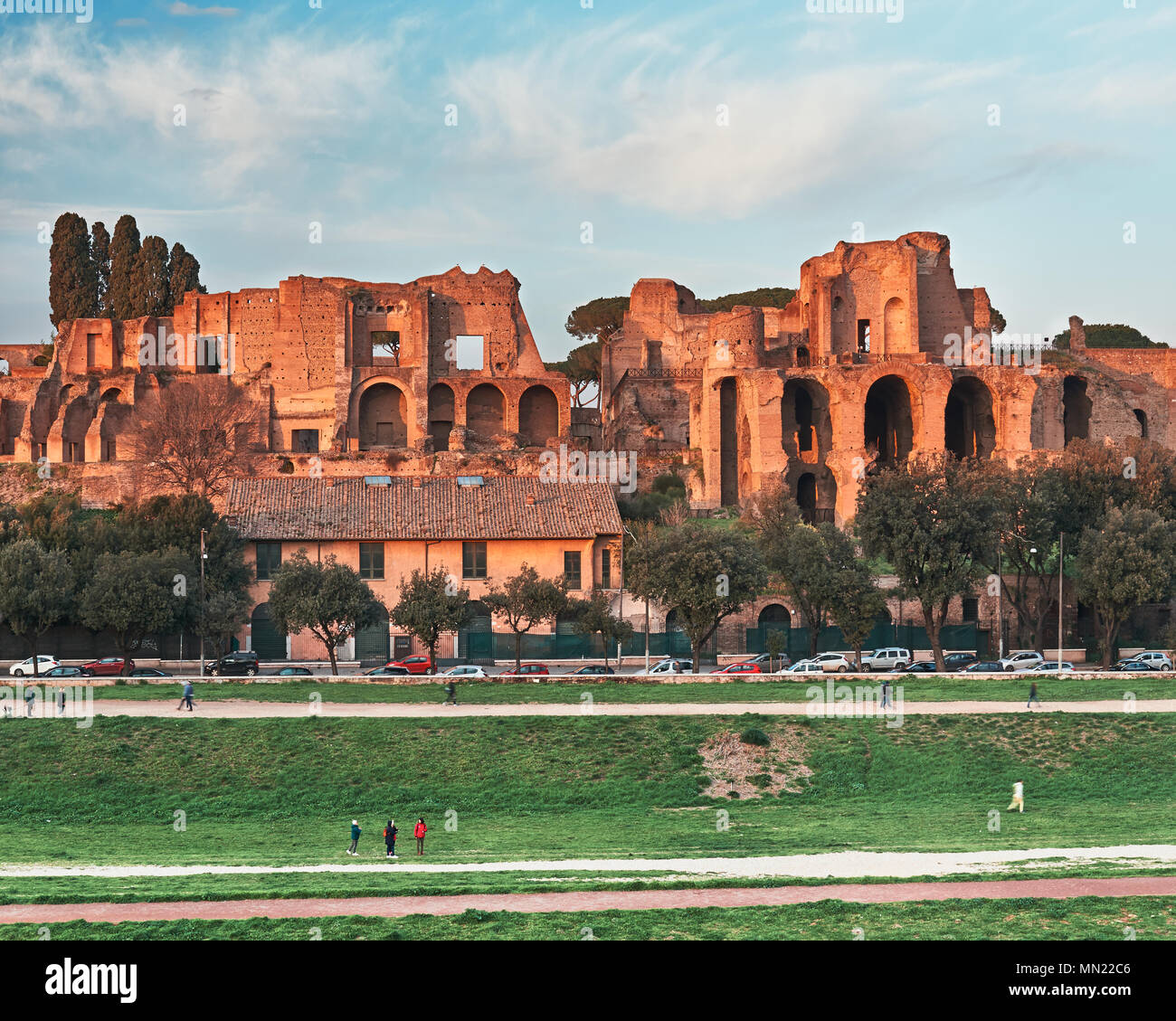 Rom, Domus Severiana und den Tempel des Apollo von der Pfalz aus dem Circus Maximus gesehen Stockfoto