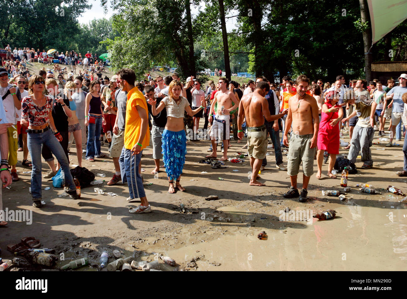 Dance Arena auf dem Campingplatz an der Ausfahrt Festival 2005, novi-sad Serbien. Stockfoto