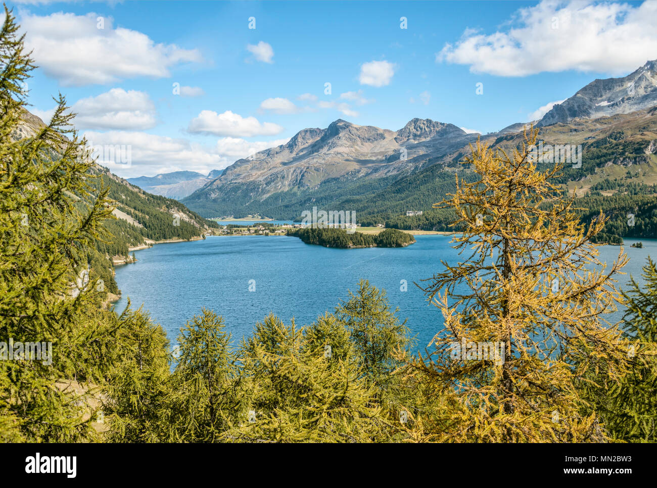 Oberes engadin -Fotos und -Bildmaterial in hoher Auflösung – Alamy