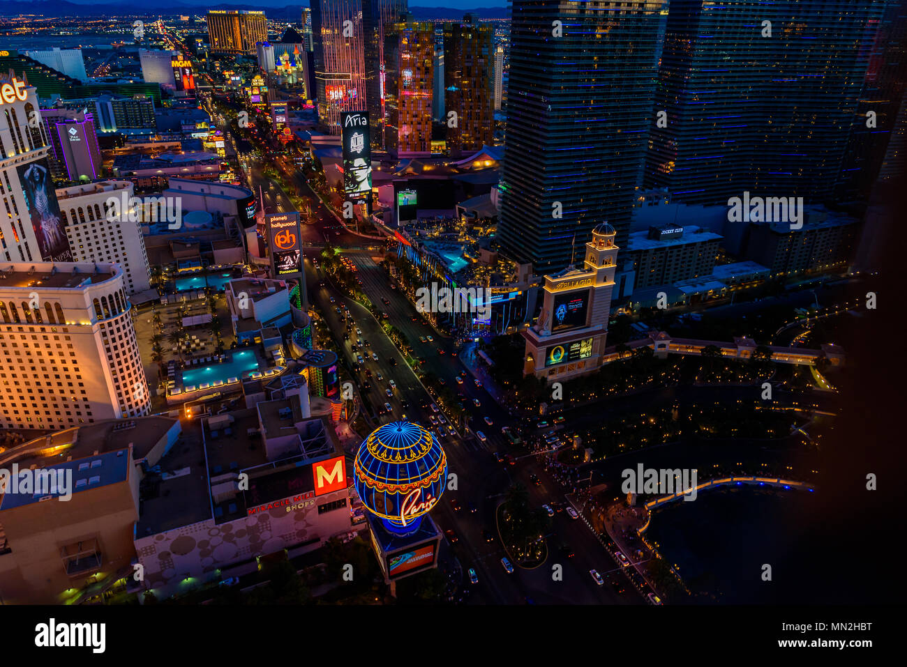 Luftaufnahme von Las Vegas in Nevada bei Nacht - USA Stockfoto
