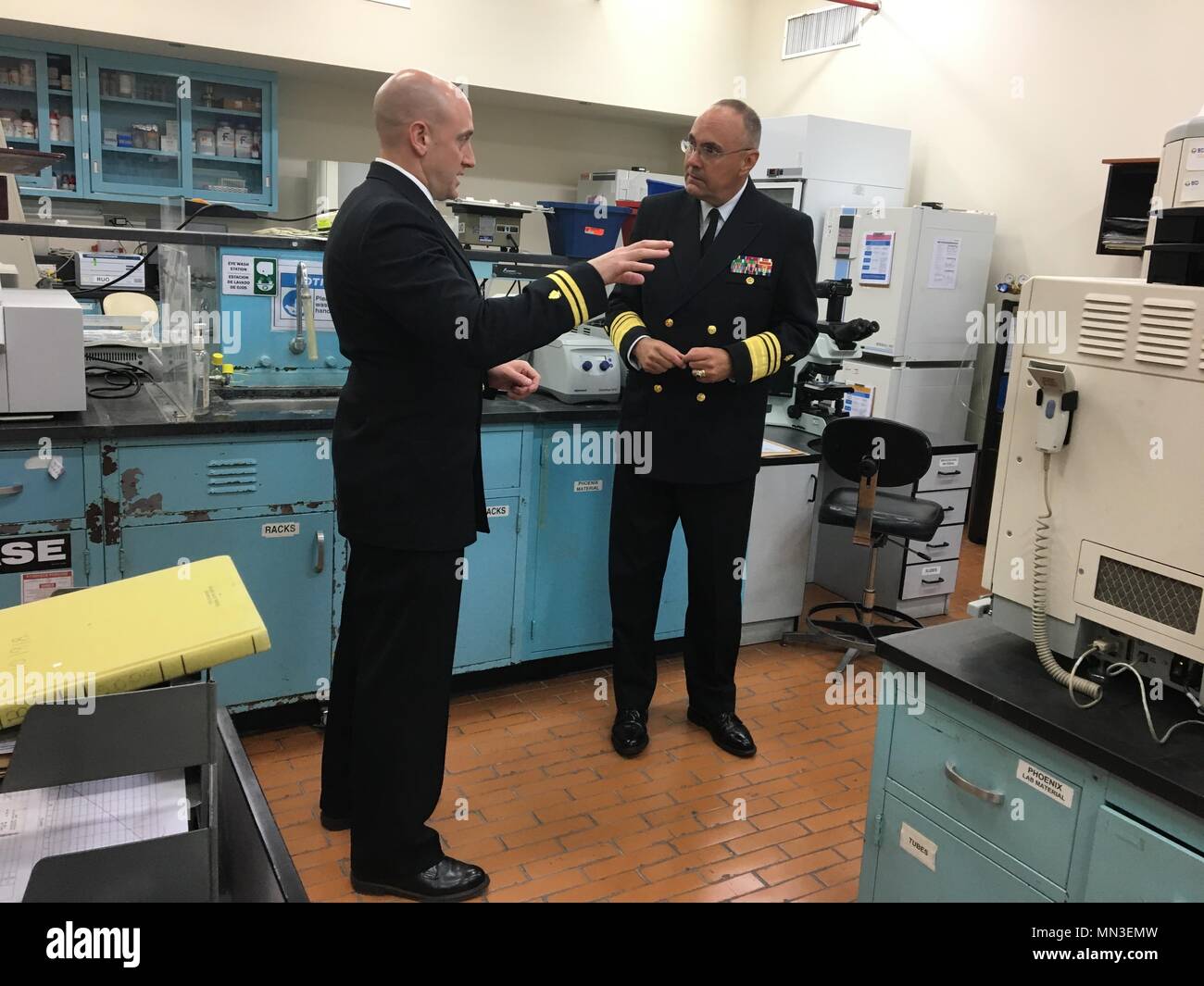 Navy chirurg general vice adm Fotos und Bildmaterial in hoher