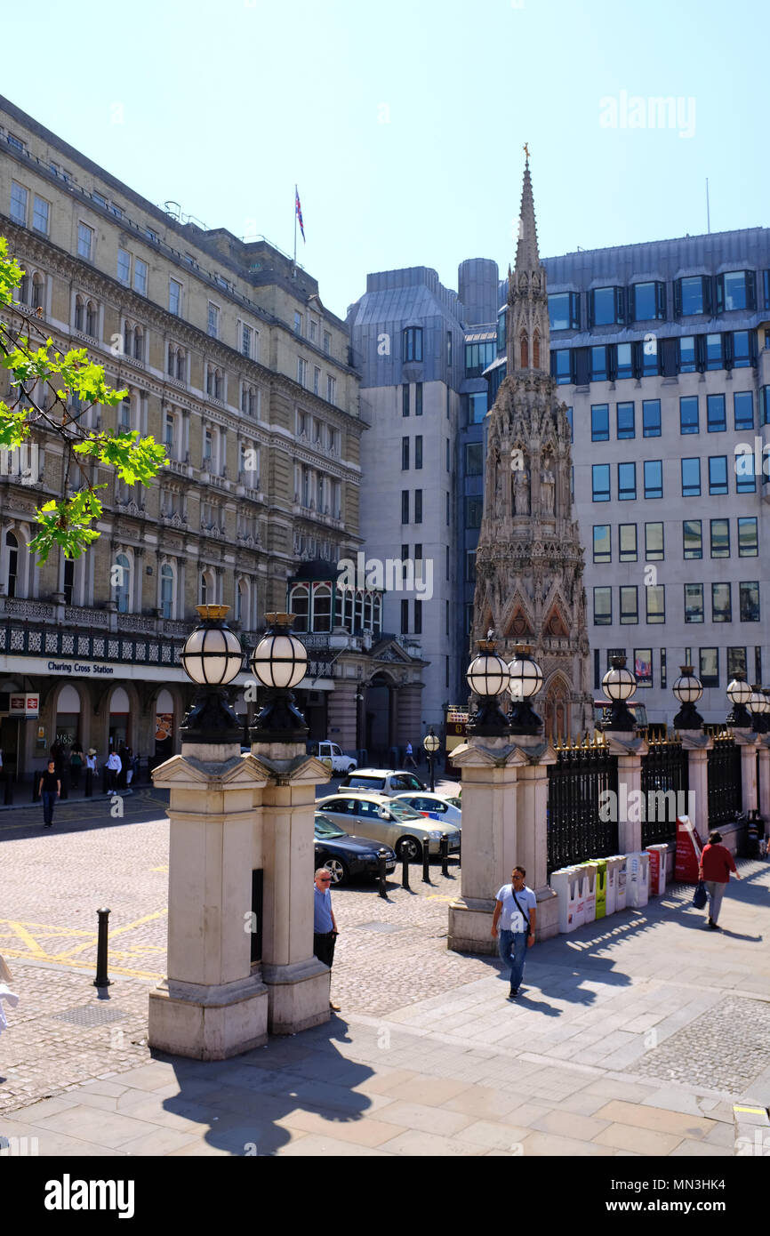 Die Charing Cross Station Strand London Stockfoto Bild