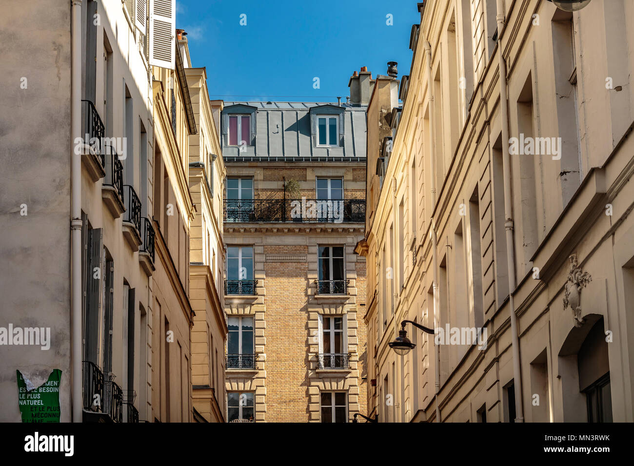 Rue du Canivet, eine sehr kleine Straße im 6. arrondissement von Paris, nur 45 m Länge Stockfoto