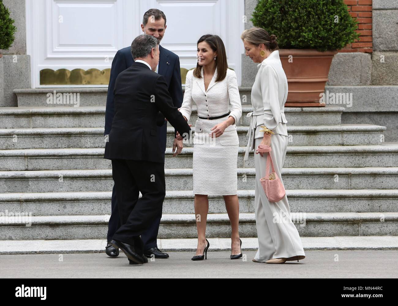 Reyes felipe Letizia almuerzo Presidente da República Kolumbien Juan Manuel Santos Calderon Maria Giselle Rodriguez de Santos LETIZIA ORTIZ ROCASOLANO; FELIPE DE BORBÓN Y GRECIA; JUAN MANUEL SANTOS CALDERON; MARIA GISELLE RODRIGUEZ; 14/05/2018 Die Könige von Spanien Felipe und Letizia erhalten der kolumbianische Präsident Juan Manuel Santos, Madrid 14/05/18. EP 888/Cordon drücken Sie Stockfoto