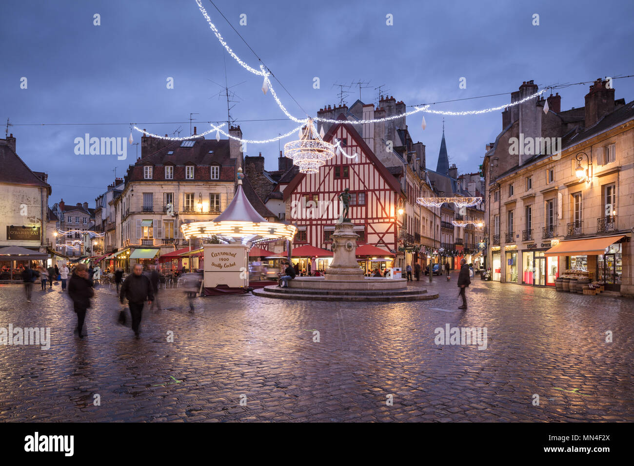 Ort Froncois unfreundlich bei Dämmerung, Dijon, Burgund, Frankreich Stockfoto