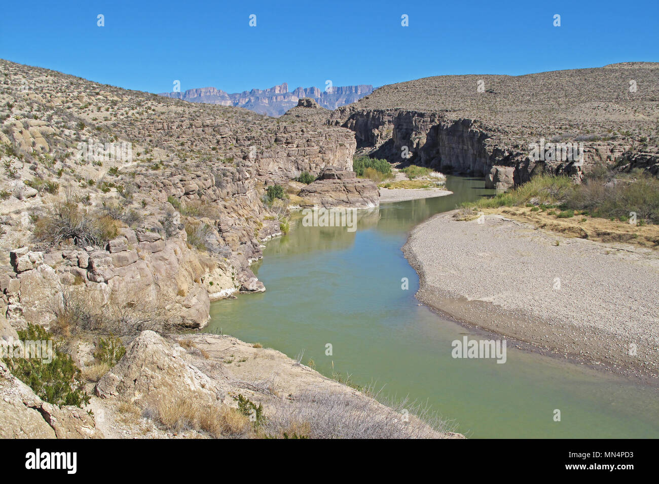 Rio Grande Fluss fließt durch eine Schlucht entlang der mexikanischen Grenze, Big Bend National Park, Texas, USA Stockfoto