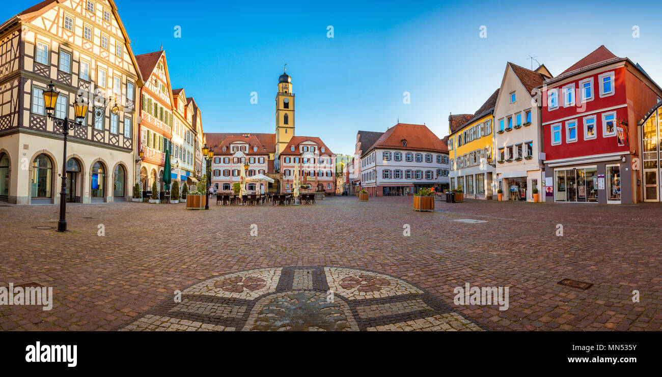 Schöne Aussicht auf die Altstadt von Bad Mergentheim - Teil der Romantischen Straße, Bayern, Deutschland Stockfoto