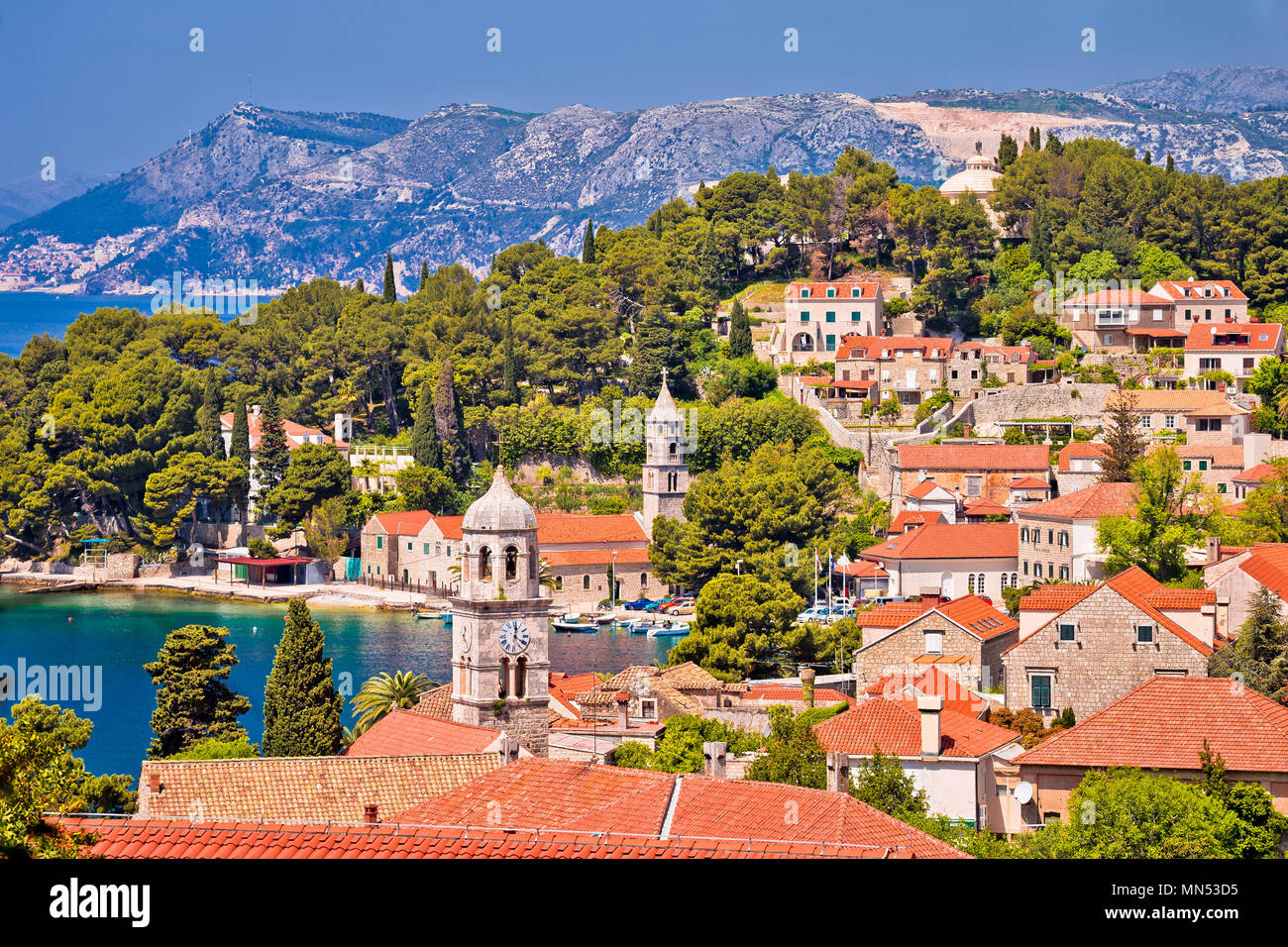 Stadt Cavtat Türmen und mit Blick aufs Wasser, Süd Dalmatien, Kroatien Stockfoto Stadt Cavtat Türmen und mit Blick aufs Wasser, Süd Dalmatien, Kroatien Stockfoto
