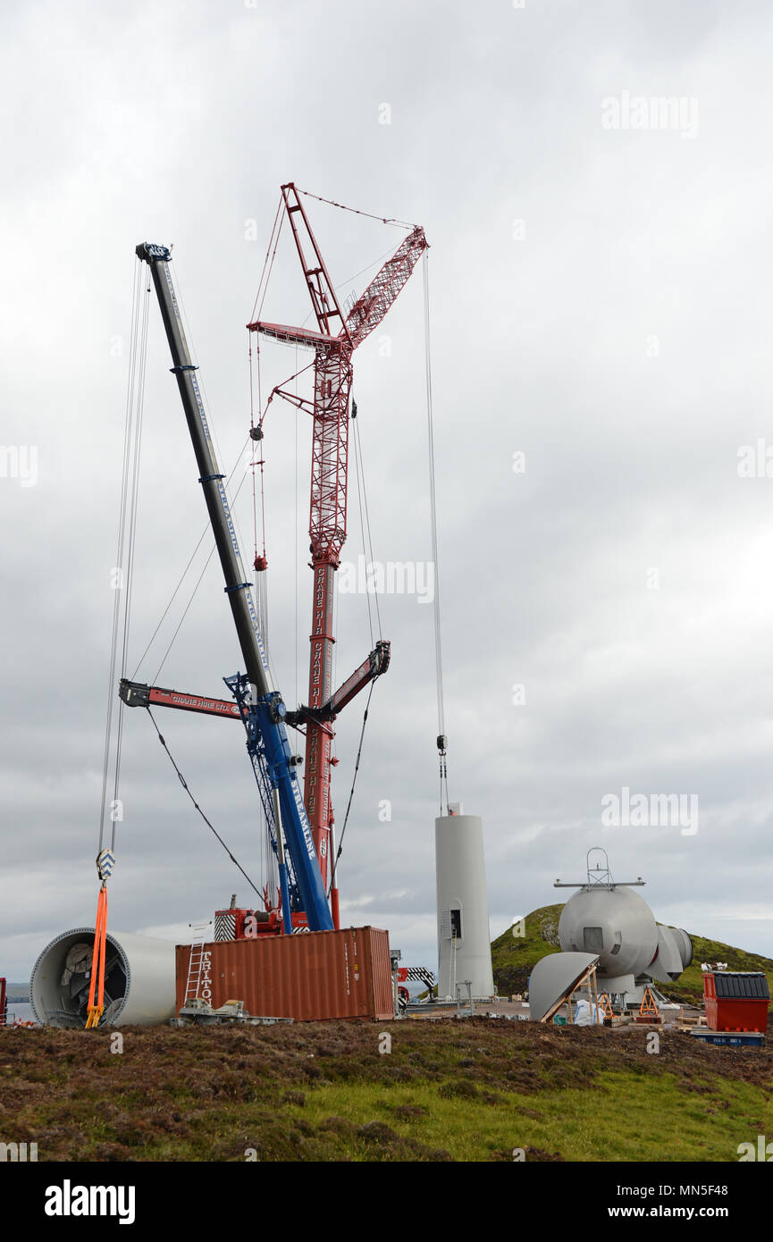 Kran Fur Den Aufbau Einer Grossen Windkraftanlage Stockfotografie Alamy