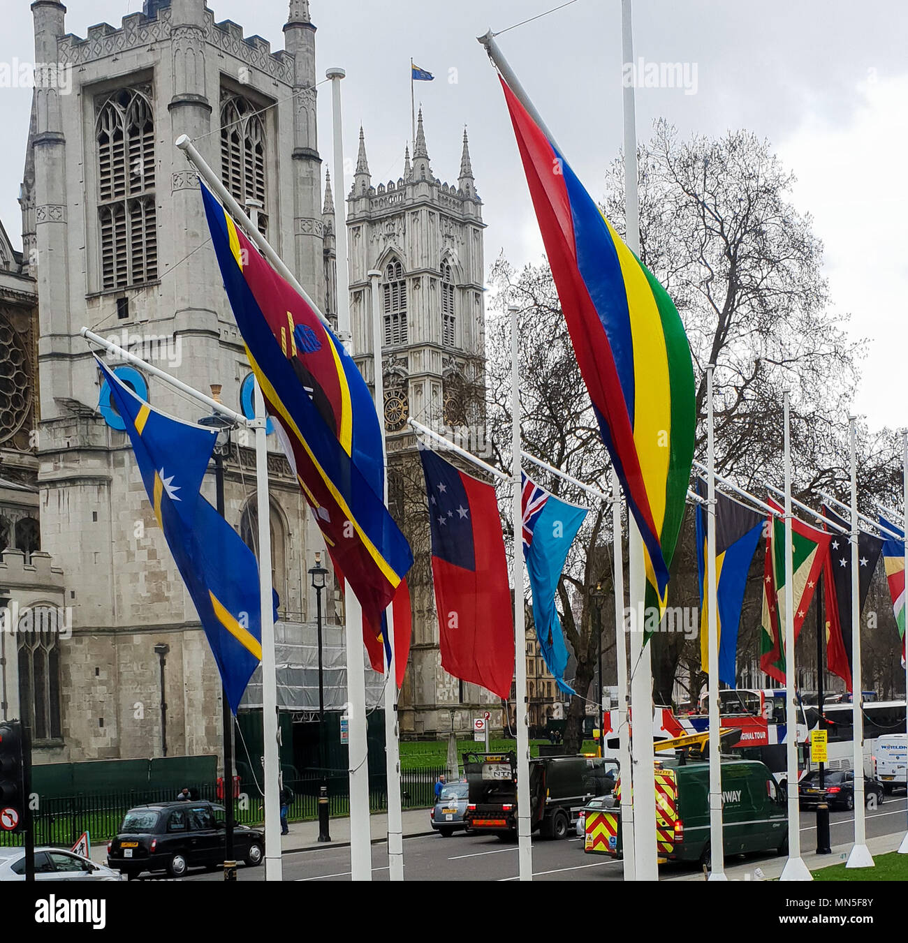 Commonwealth Länder Flaggen in Parliament Square, Westminster. Großbritannien Gastgeber der Tagung der Regierungschefs des Commonwealth (chogm) Vom 16. bis 20. April 2018, als Führer von allen Mitgliedstaaten wird erwartet, dass Sie in London und Windsor zu sammeln. Mit: Atmosphäre, Wo: London, Vereinigtes Königreich, wenn: 13 Apr 2018 Credit: Dinendra Haria/WANN Stockfoto