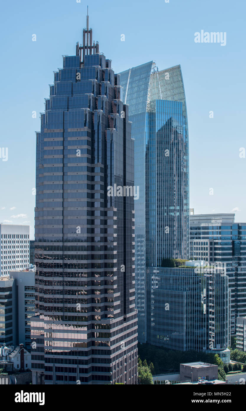 Zwei Wolkenkratzer in der Innenstadt von Atlanta Stockfoto