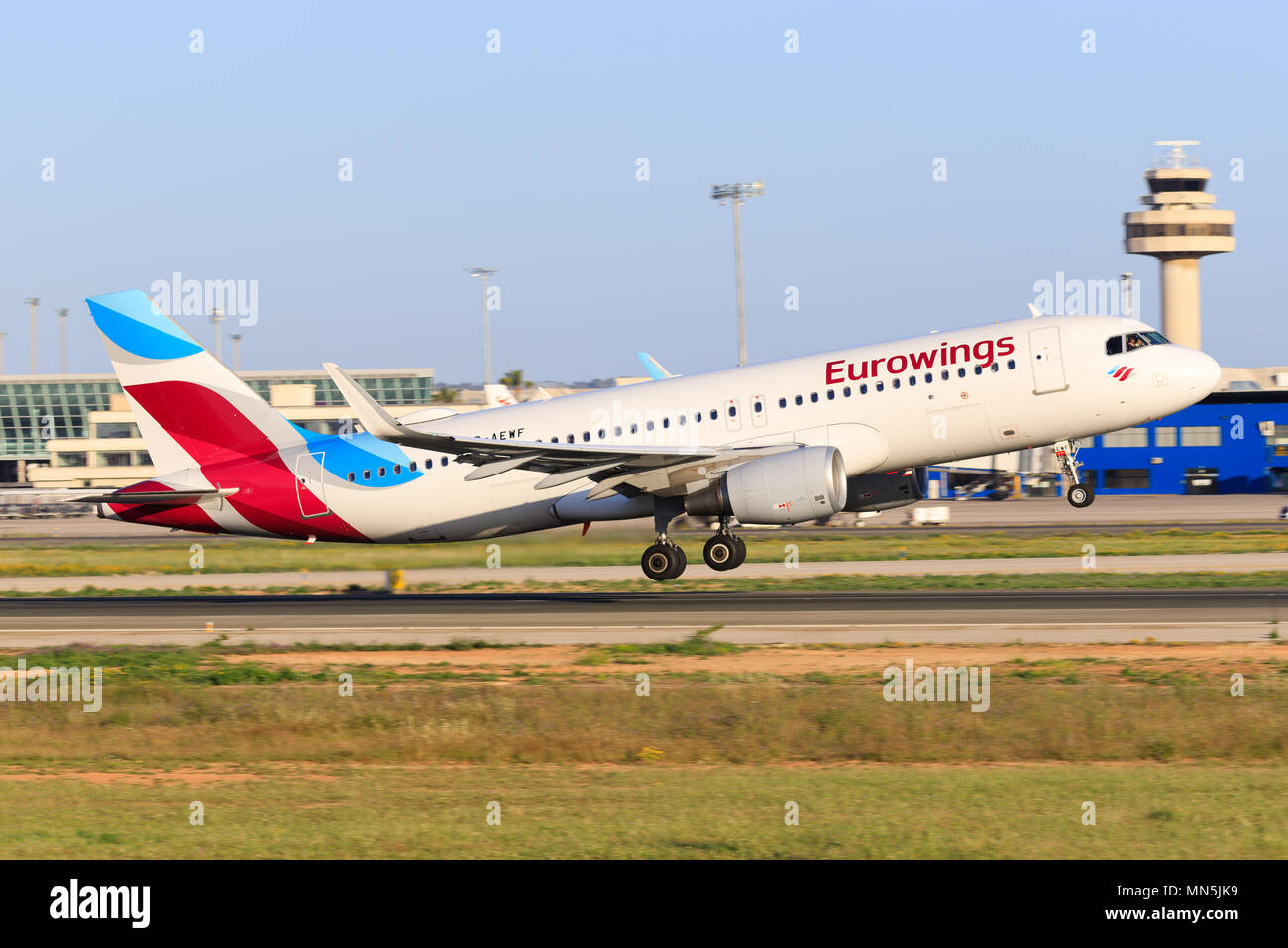 Mallorca, Spanien Mai 18 2018: Boeing 757 von Thomas Cook Landung auf der schönen Insel in Spanien Stockfoto