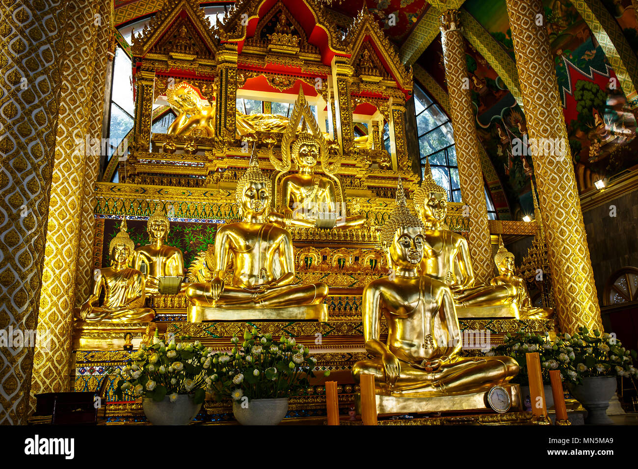 Ubon Ratchathani, Thailand - 1. Januar 2016: Thailändischer Kunst in Pagode am Phrathat Nong Bua Tempel in Ubon Ratchathani, Thailand am 1. Januar 2016 Stockfoto