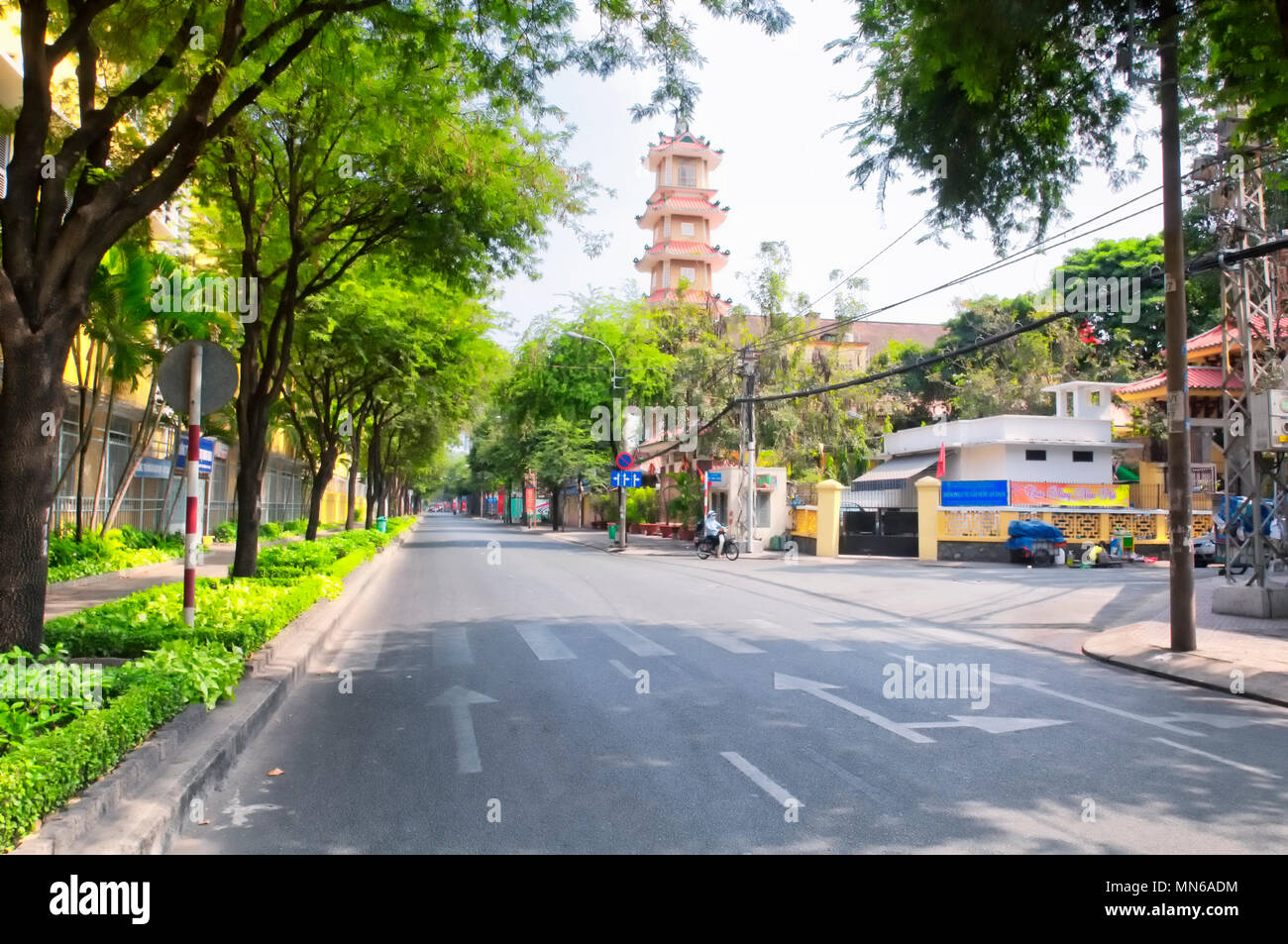 Februar 18, 2015 Ho Chi Minh City, Vietnam. Die Xa Loi Pagode steigen über die Straßen in Ho Chi Minh City oder Saigon im Süden Vietnams. Stockfoto