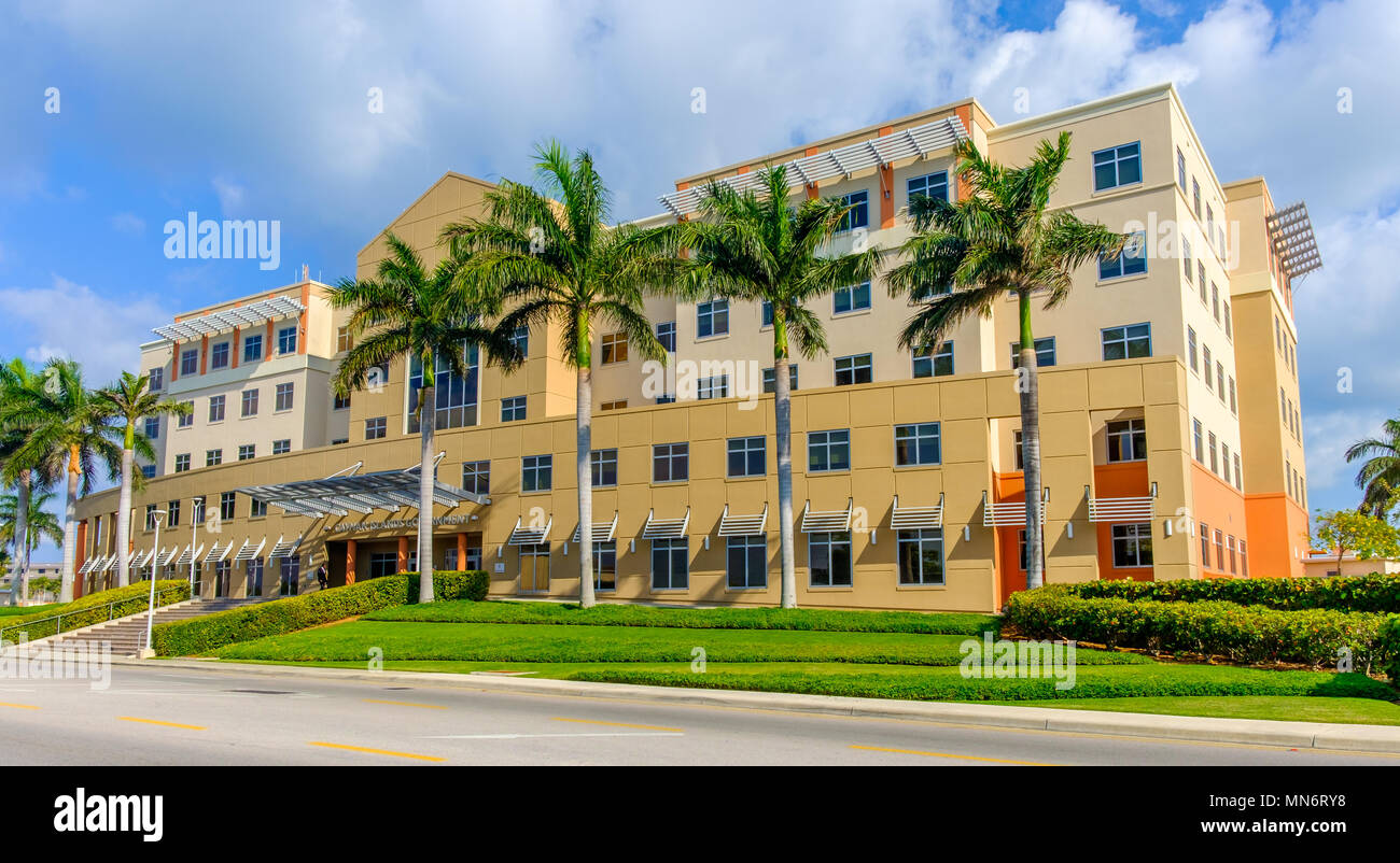 Grand Cayman, Cayman Islands, März 2018, Regierung Verwaltungsgebäude in George Town Stockfoto