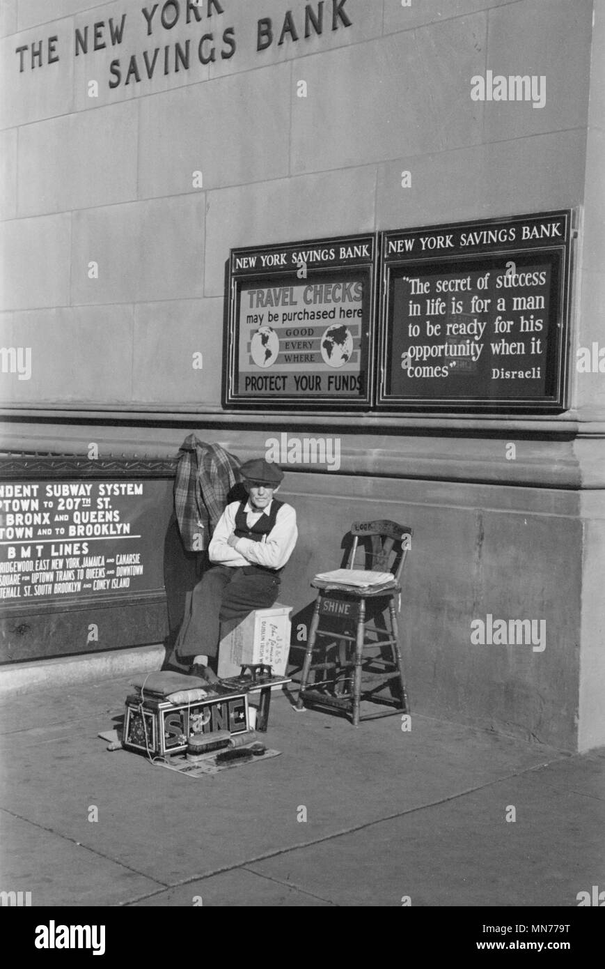 Kolumne, 8. Avenue und der 14. Straße, New York City, New York, USA, Arthur Rothstein für US-Umsiedlung Verwaltung, Dezember 1937 Stockfoto