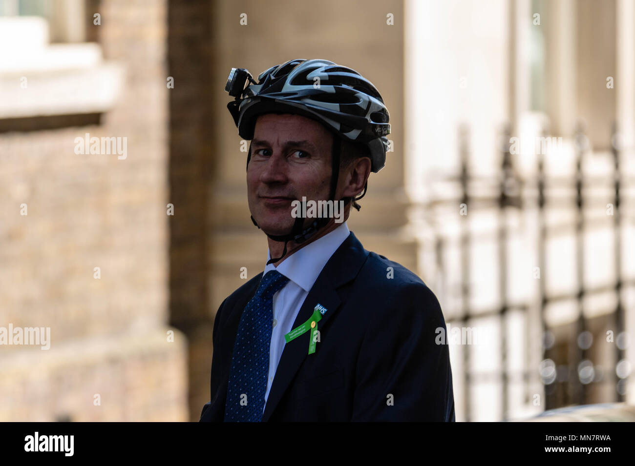 London, 15. Juni 2018, Jeremy Hunt, Gesundheit Sekretärin, Blätter Downing Street auf seinem Fahrrad Kredit Ian Davidson/Alamy leben Nachrichten Stockfoto