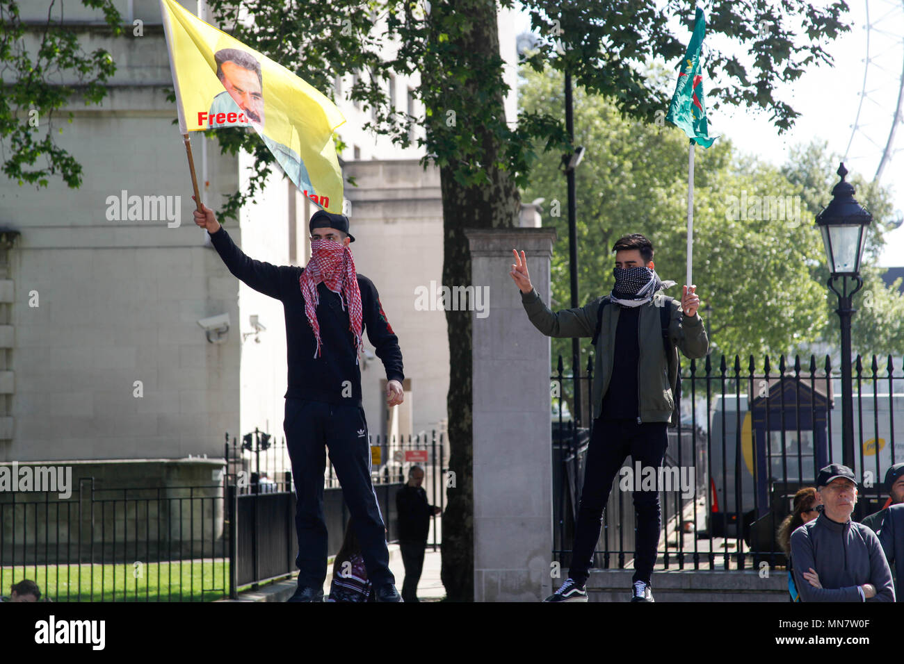 London, Großbritannien. 15. Mai 2018. Kurdische Demonstranten demonstrieren gegen Erdogan Credit: Alex Cavendish/Alamy leben Nachrichten Stockfoto
