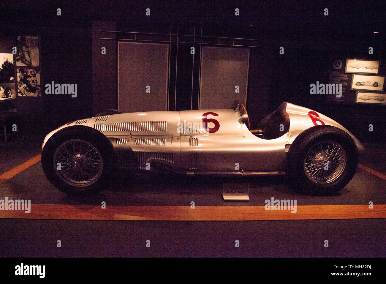 Naples, Florida, USA - Mai 5, 2018: Silber 1939 Mercedes Benz W154 an der Revs Institut in Naples, Florida angezeigt. Nur für den redaktionellen Gebrauch bestimmt. Stockfoto