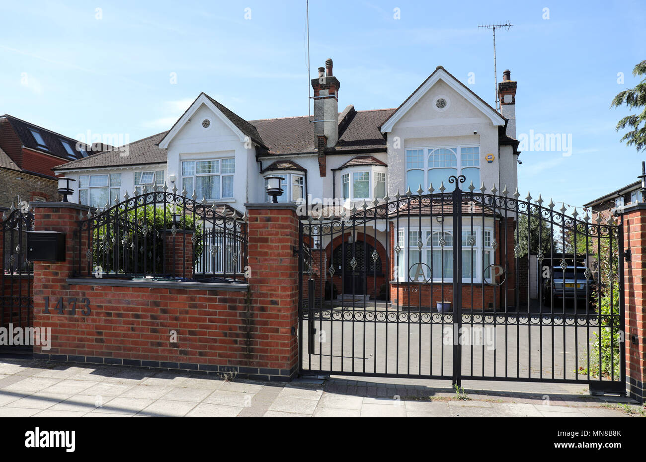 Bild zeigt Letzte home im Whetstone North London von Verstorbenen TV