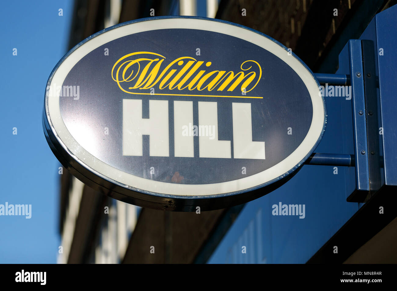 Eine hohe Straße Zweig der Buchmacher William Hill William Hill/logo, William Hill anmelden. Stockfoto