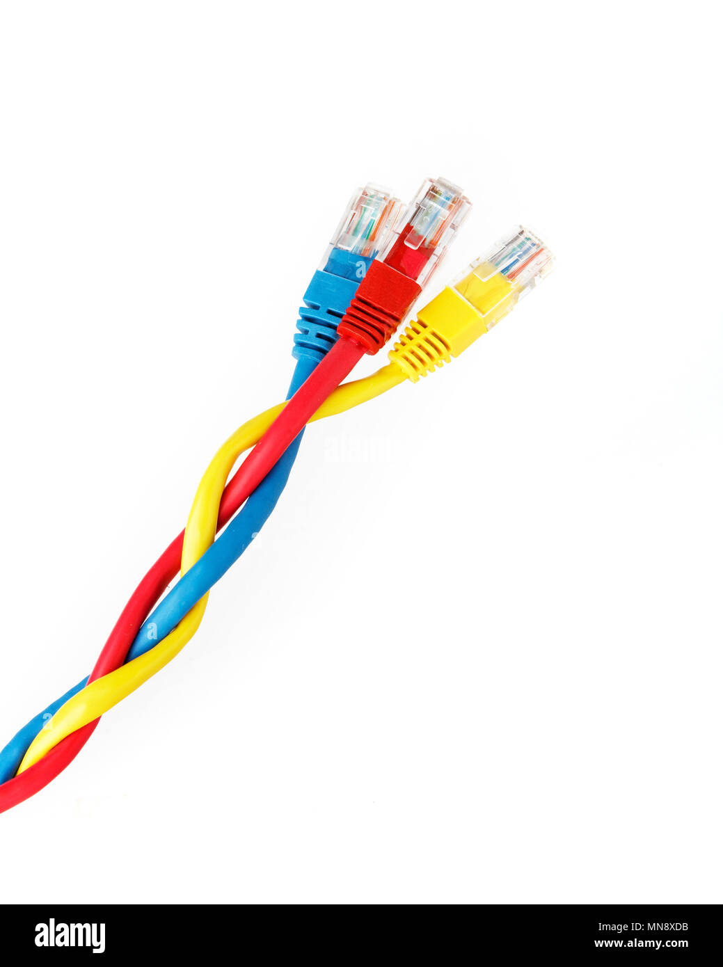 Drei verflochten unterschiedlich farbigen Daten Kabel mit RJ-45-Anschluss  zeigt drei verschiedenen VLANs nach IEEE 802.1q, d. h. im gleichen  verbinden Stockfotografie - Alamy