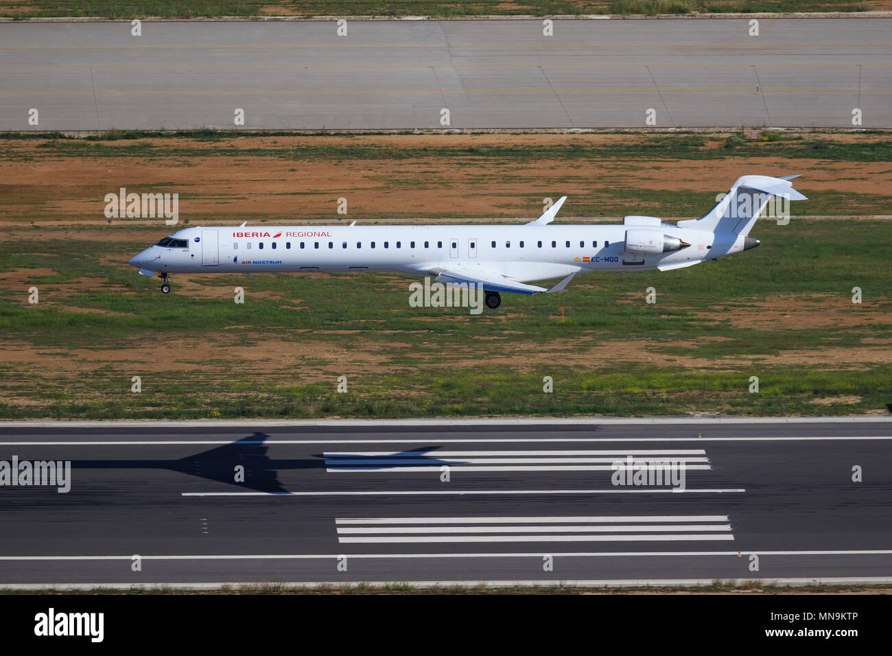 Mallorca, Spanien Mai 18 2018: Airbus A320 von volotea Landung auf der schönen Insel in Spanien Stockfoto