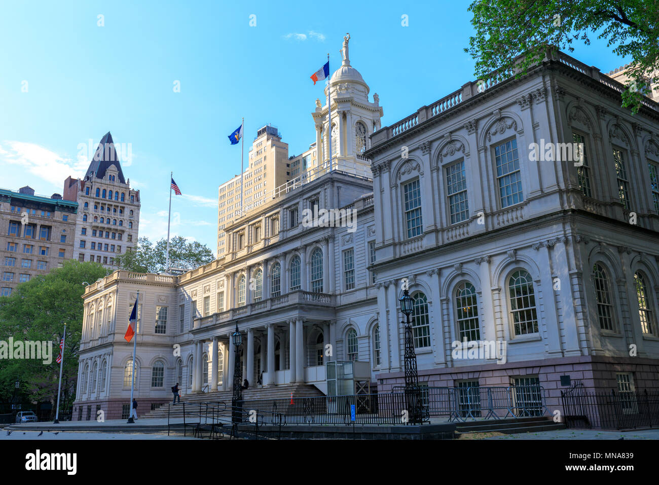 Manhattan, New York City - 10. Mai 2018: New York City Hall Gebäude in Lower Manhattan. Stockfoto