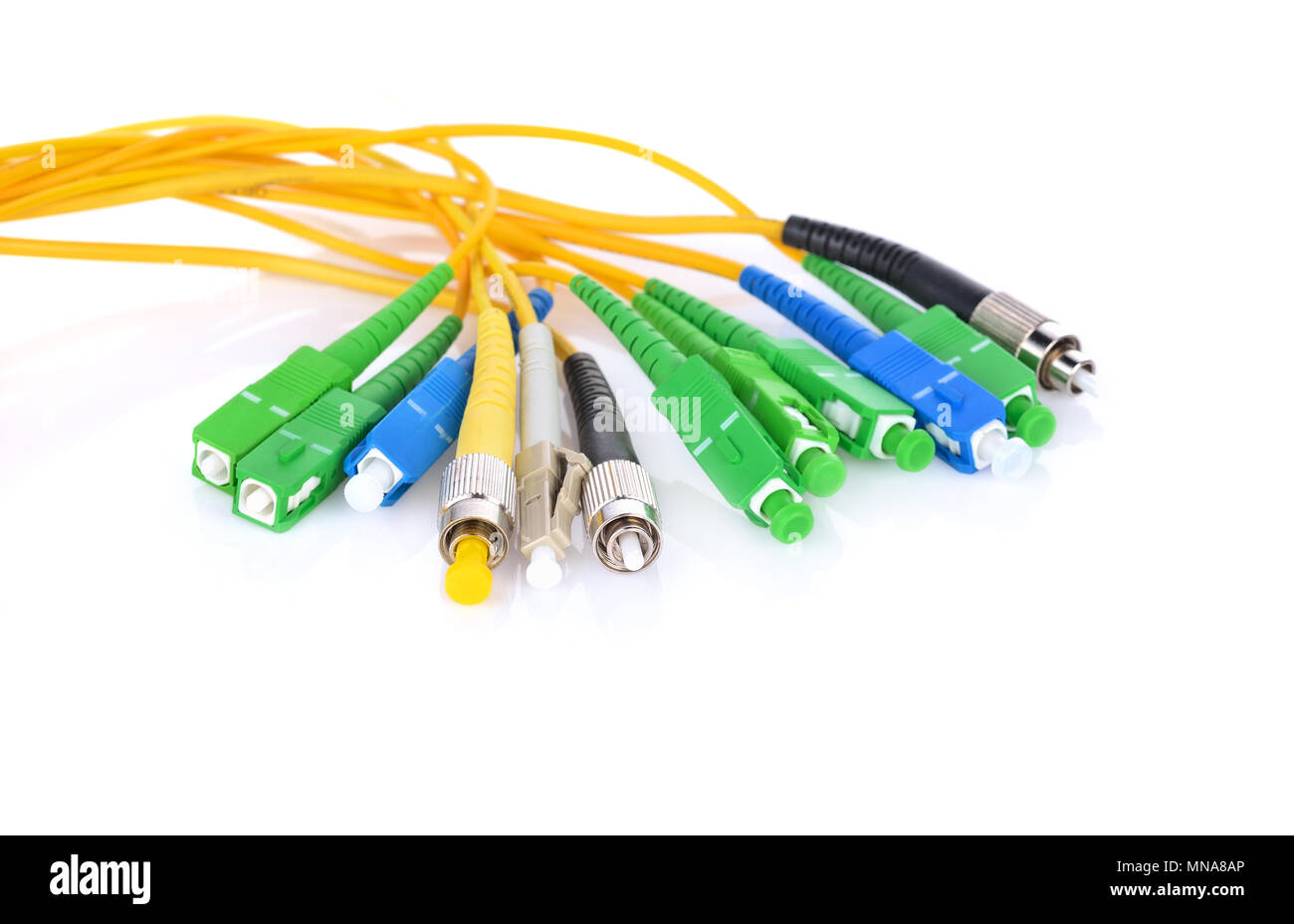 LWL-Kabel isoliert auf weißem Hintergrund Stockfoto LWL-Kabel isoliert auf weißem Hintergrund Stockfoto