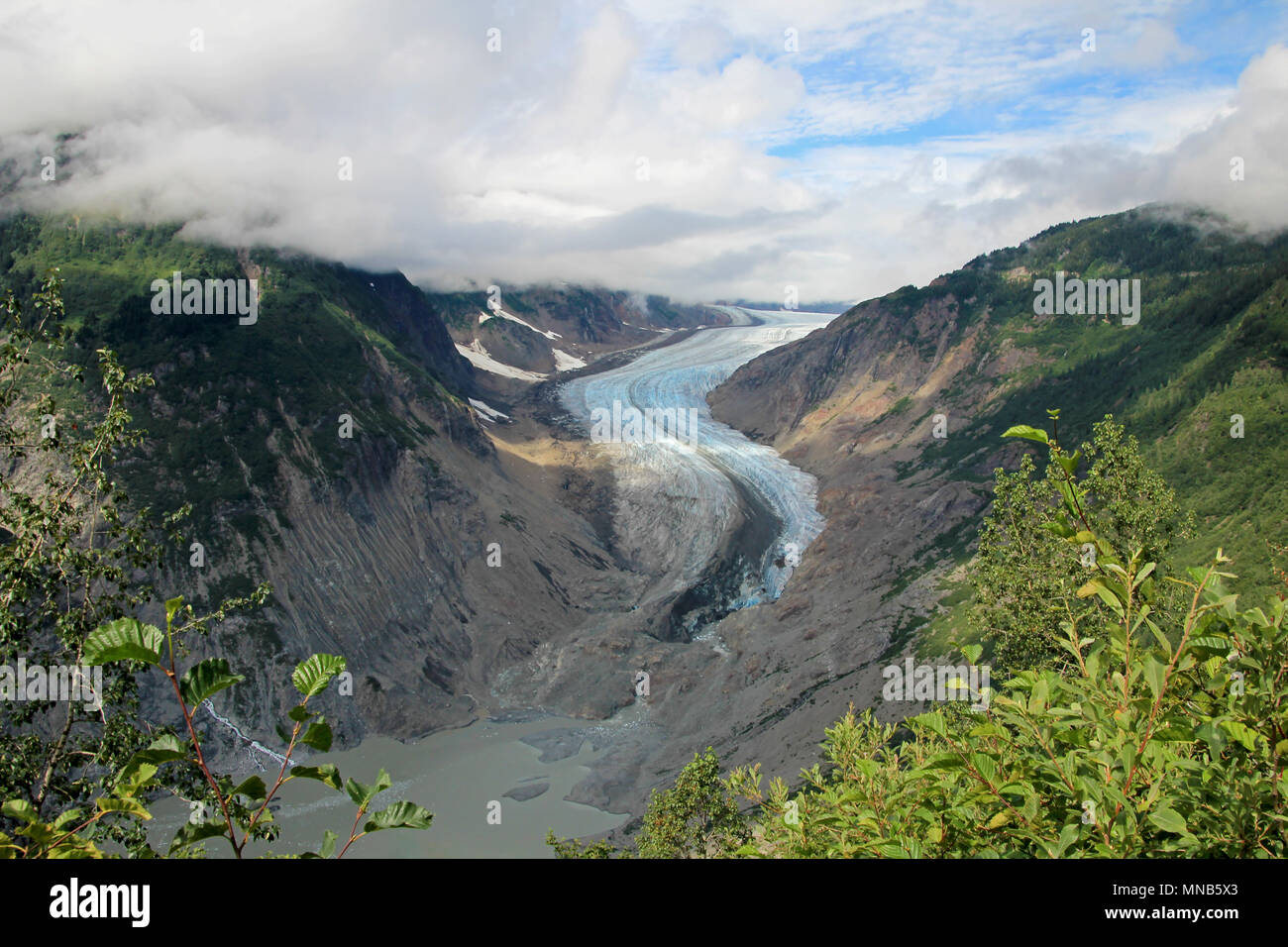 Salmon Gletscher in der Nähe von Hyder, Alaska und Stewart, Kanada, der Gletscher ist rechts auf der kanadischen Seite der booarder in Britisch-Kolumbien Stockfoto