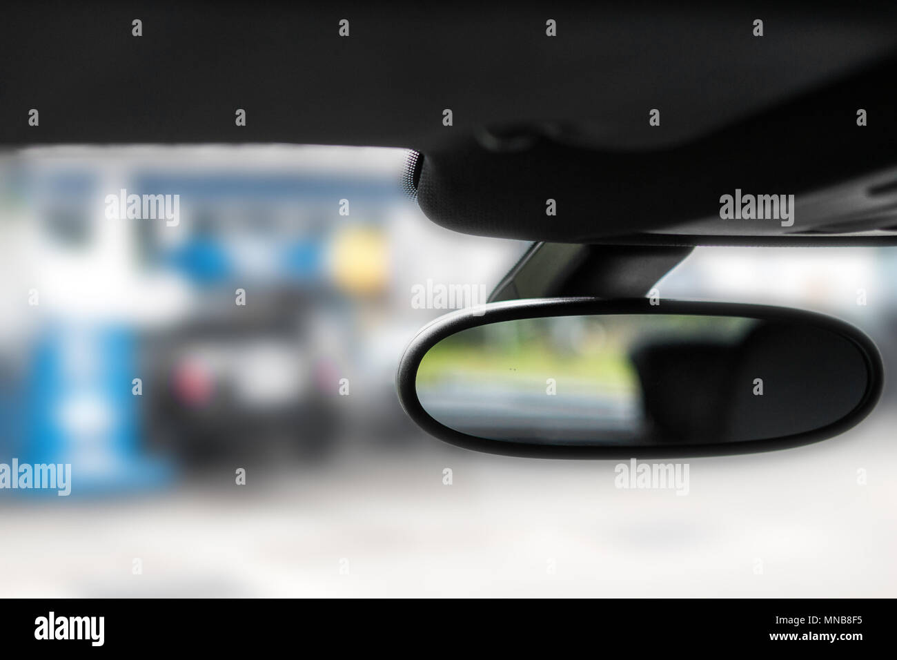 Automobilindustrie windschutzscheibe -Fotos und -Bildmaterial in hoher  Auflösung – Alamy