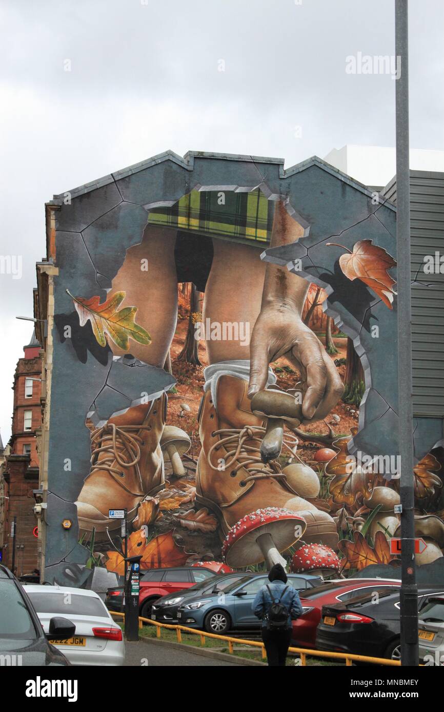 Vier Jahreszeiten Wandbild in Glasgow von Selbstgefälligen Stockfoto