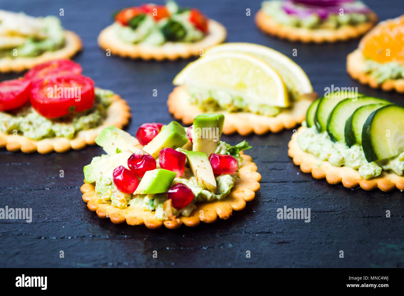 Gesunde Snacks mit Obst und Gemüse für eine Diät Snack Stockfoto