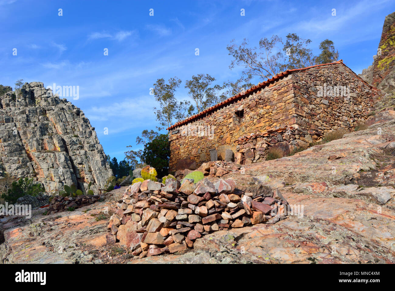 Wassermühlen in der geologischen Park von Penha Garcia. Beira Baixa, Portugal Stockfoto
