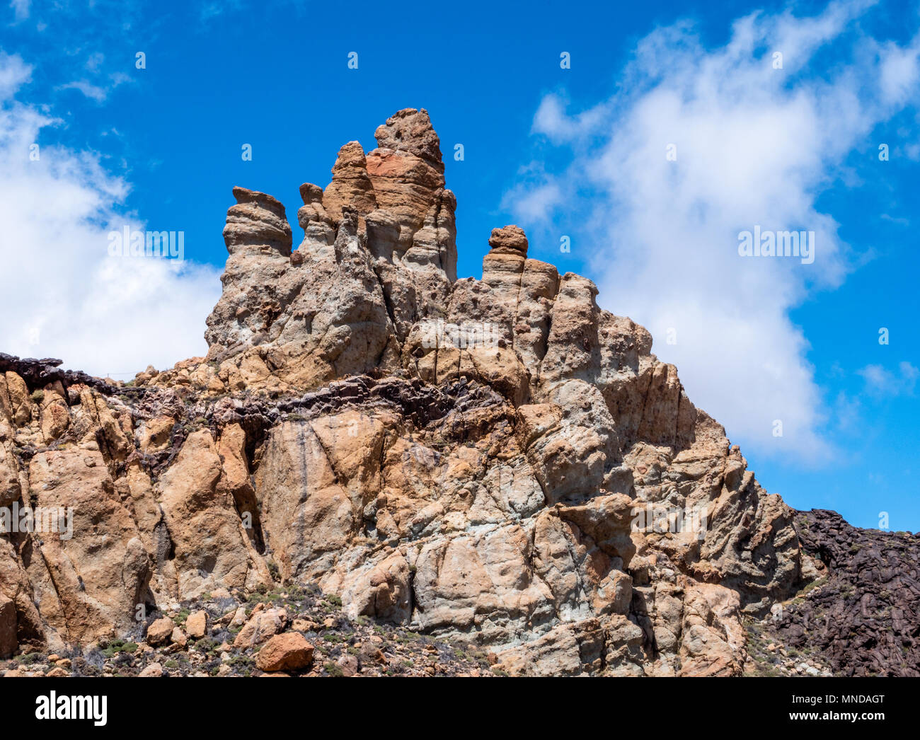 Traumhaft erodiert Zinnen der Roques de Garcia in der Las Canadas Caldera des Teide auf Teneriffa auf den Kanarischen Inseln Stockfoto