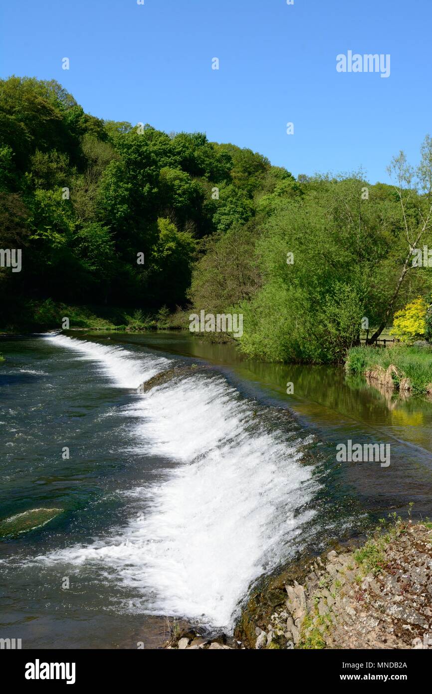 Wehr am Haus eines denkmalgeschützten Gebäudes vermutlich mittelalterlichen Ursprungs Ludlow Shropshire England Großbritannien Stockfoto