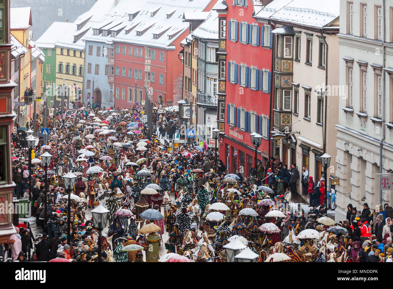 DEU, Deutschland, Rottweil, 12.02.2018: Rottweil, die Altstadt ist berühmt für seine mittelalterlichen Zentrum und für seine traditionellen Karneval, schwäbisch-alemannischen Stockfoto