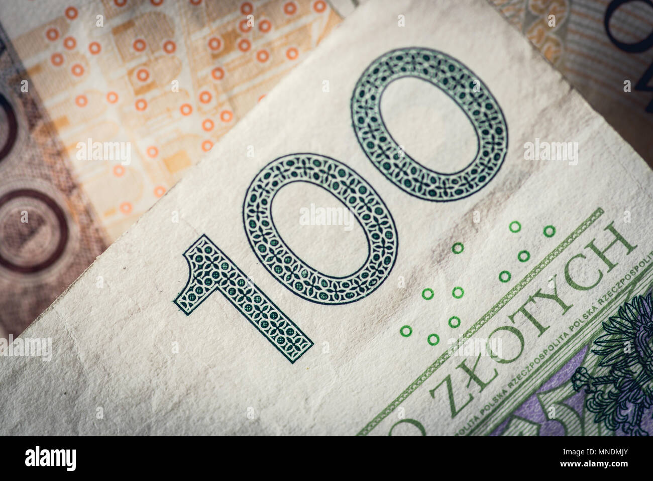 100 der polnische Zloty. Ganz in der Nähe. Stockfoto