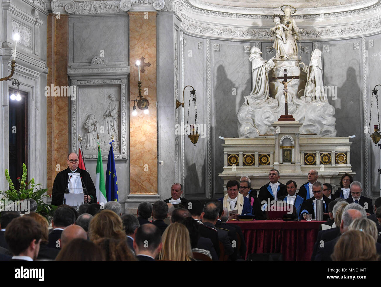 Neapel, Italien. 16. Mai 2018. Verleihung der Ehrendoktorwürde an der Wissenschaft und der Techniken der Navigation der Universität von Neapel Parthenope bei SAS Fürst Albert II. von Monaco. Neapel 16/05/2018 - Neapel, Italien Quelle: Unabhängige Fotoagentur Srl/Alamy leben Nachrichten Stockfoto