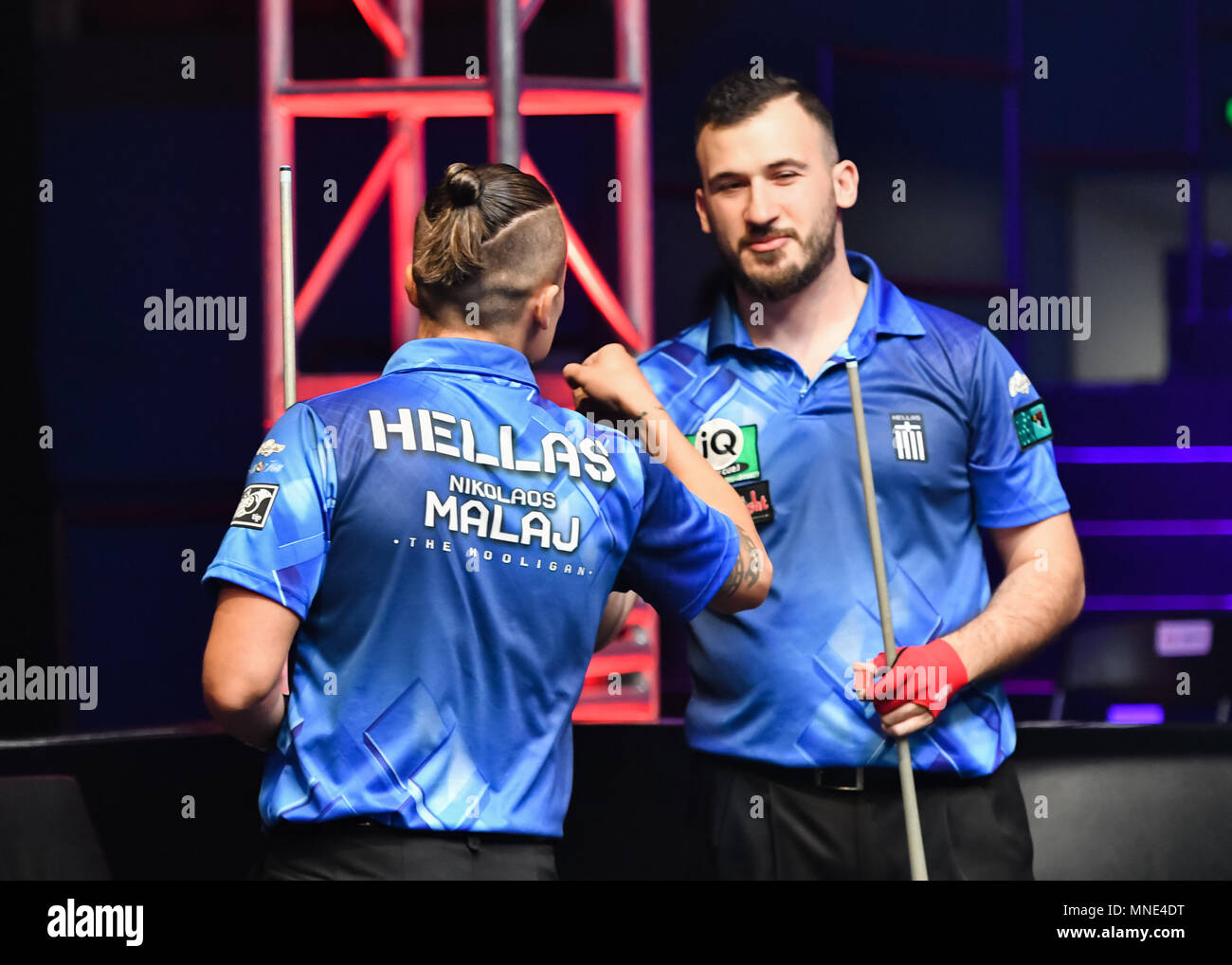 Shanghai, China. 16 Mai, 2018. Griechenland Alexander Kazakis und Nick Malaj beim World Cup of POOL 2018: Runde 1 - Hong Kong vs Griechenland Luwan (Gymnasium) Arena am Mittwoch, den 16. Mai 2018. SHANGHAI, China. Credit: Taka G Wu Credit: Taka Wu/Alamy leben Nachrichten Stockfoto